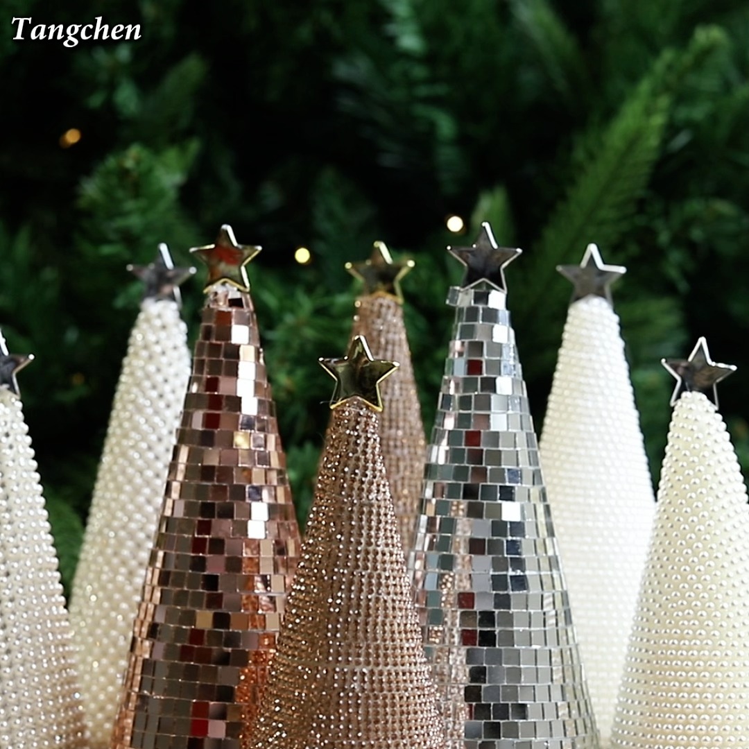 Adorno navideño personalizado de mesa con forma de cono de espejo, perlas y diamantes de imitación, mini decoración navideña de espuma para el hogar y escritorio con estrella en la parte superior. 1