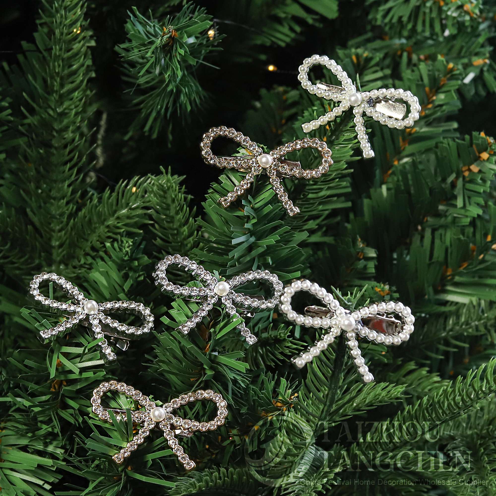 Custom Christmas Bow Hair Clips Rhinestone Pearl Accents Stylish Non-Slip Duckbill Design Women Holiday Party Wedding Hairstyles 4