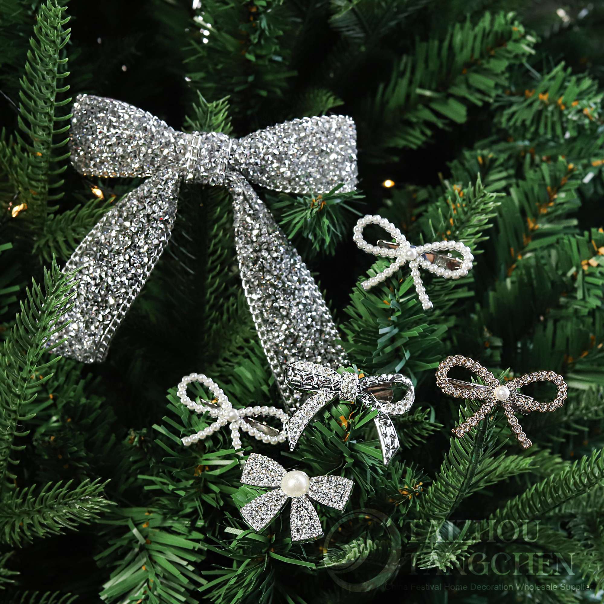 Custom Christmas Bow Hair Clips Rhinestone Pearl Accents Stylish Non-Slip Duckbill Design Women Holiday Party Wedding Hairstyles 2