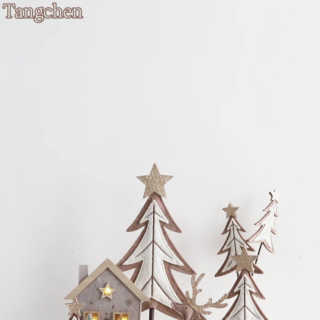 Juego de adornos de mesa de invierno de estilo nórdico cottagecore, decoración rústica de fieltro para mini pueblo navideño. 1