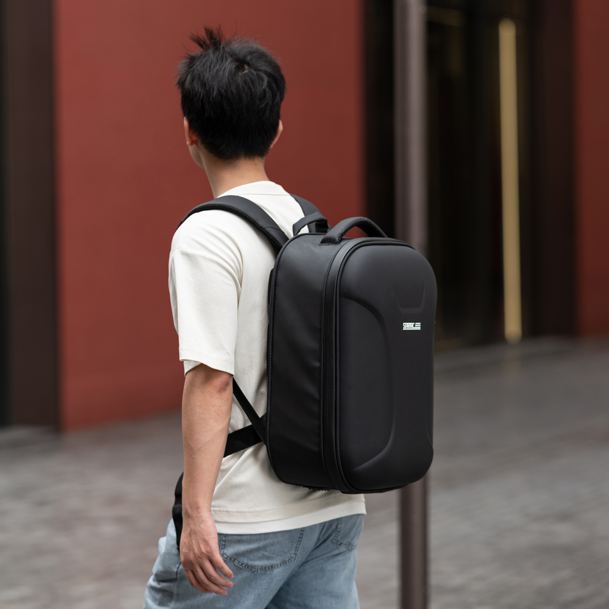 Mochila profesional para drones con almacenamiento para portátiles de hasta 16,5 pulgadas