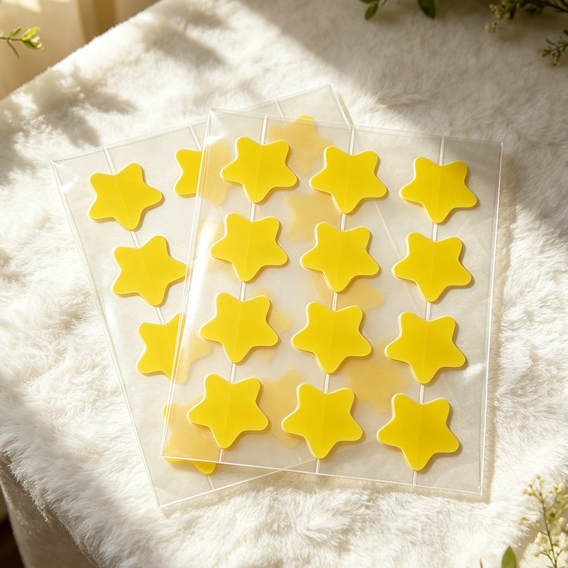 AUSLKA Lot de 12 patchs anti-acné en forme d'étoile de 14 mm avec étui miroir et lumière LED 4