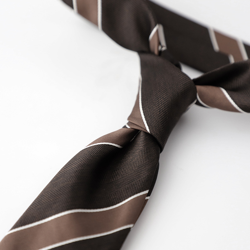 Maßgeschneiderte Krawatte aus Jacquard-Polyesterfilament