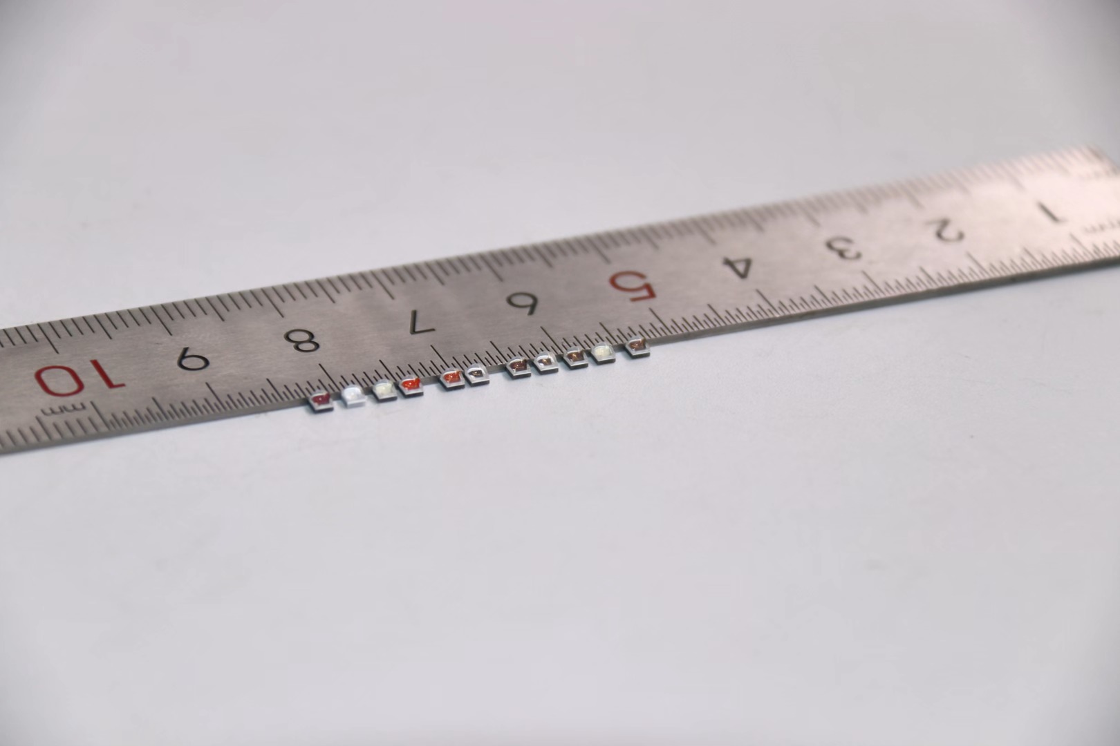LEARNEW Hochleistungs-LED-Chip 2W/3W, 1800K–7000K, anpassbare Farbtemperatur, 2,8–3,4V, 120° Abstrahlwinkel, Konstantstrom 1