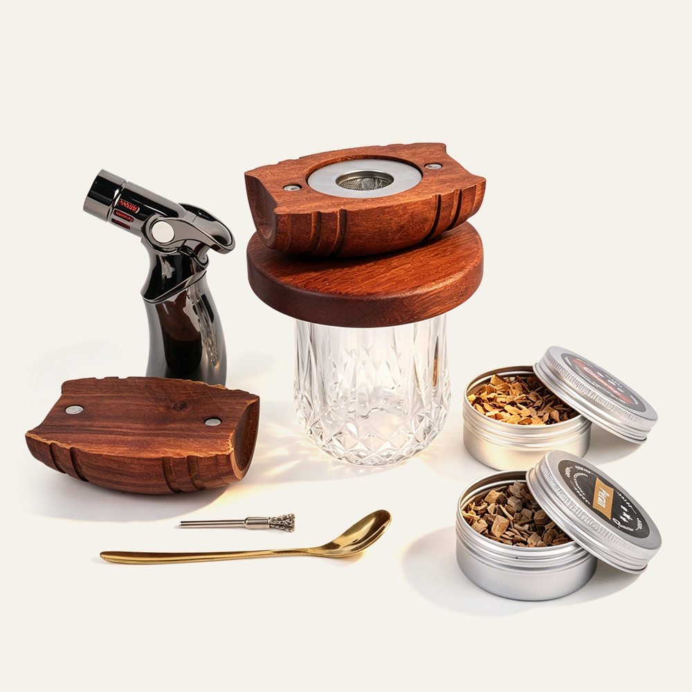 Cocktail-Räucherset aus Sapele-Holz in Fassform, Whisky-Räucherset im Vintage-Fass-Design, komplettes Barzubehör, individuelle Gravur, hochwertige Geschenkverpackung für Bars und den Großhandel 3