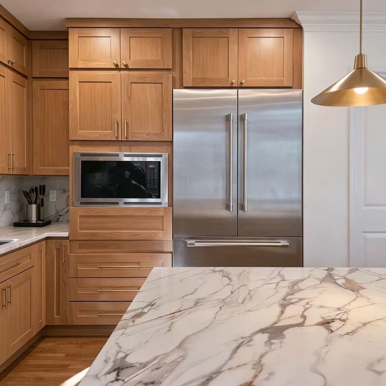 Armário de cozinha moderno com design modular e acabamento em folheado de carvalho branco YK-18 3
