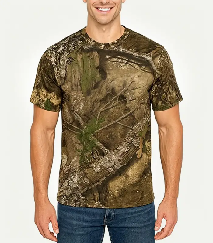 Camiseta unisex de manga corta con cuello redondo y estampado de camuflaje forestal, fabricada en Kangnai. 1