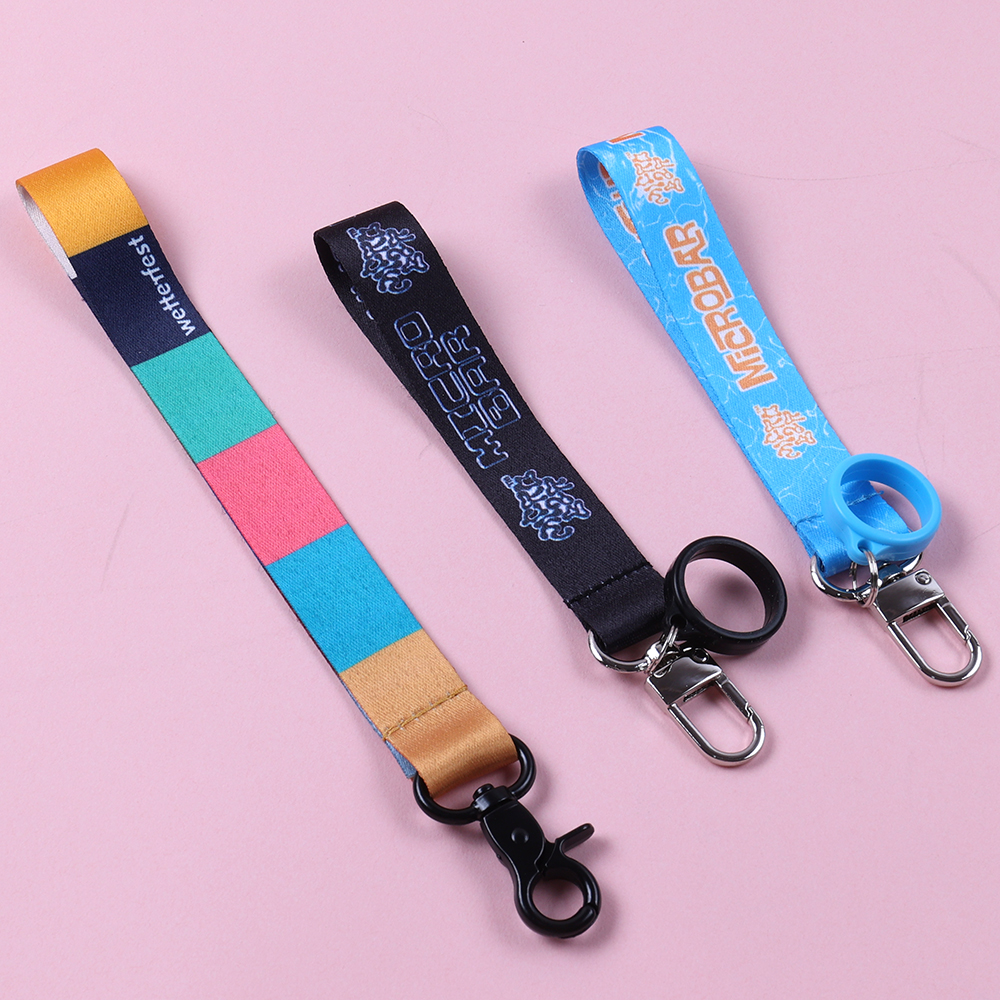 Llaveros personalizados de PVC blando 2D/3D con anillas metálicas para regalos promocionales y artículos de marca. 5