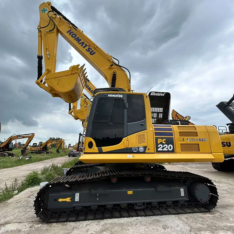 Japan Made Komatsu PC220 Crawler Excavator Good Condition 1