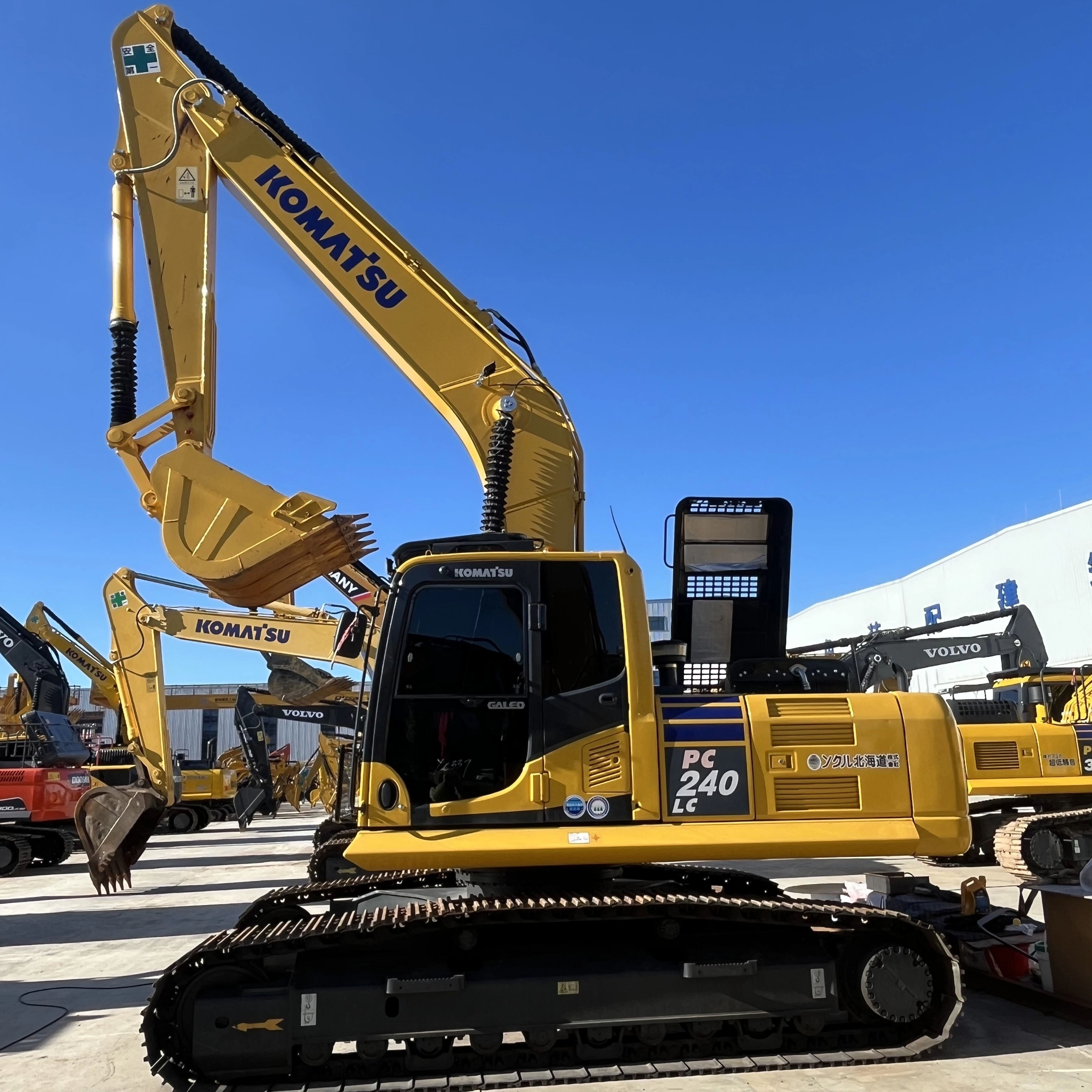 Second Hand Komatsu PC240 Excavator For Road Construction  Quarry 1