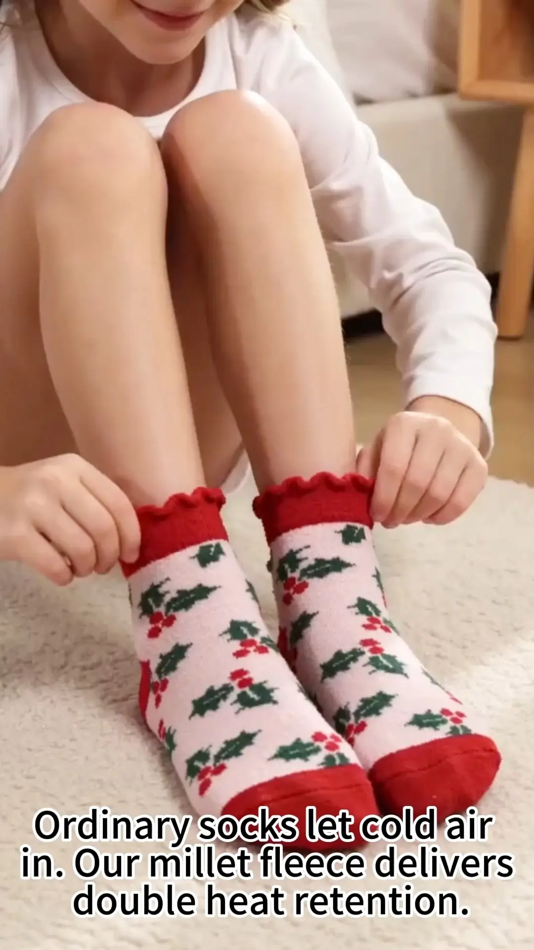 Kids Christmas Millet Fleece Thermal Socks, Xmas String Lights Print Toddler Winter Home Socks with Scalloped Ruffle Cuff 1
