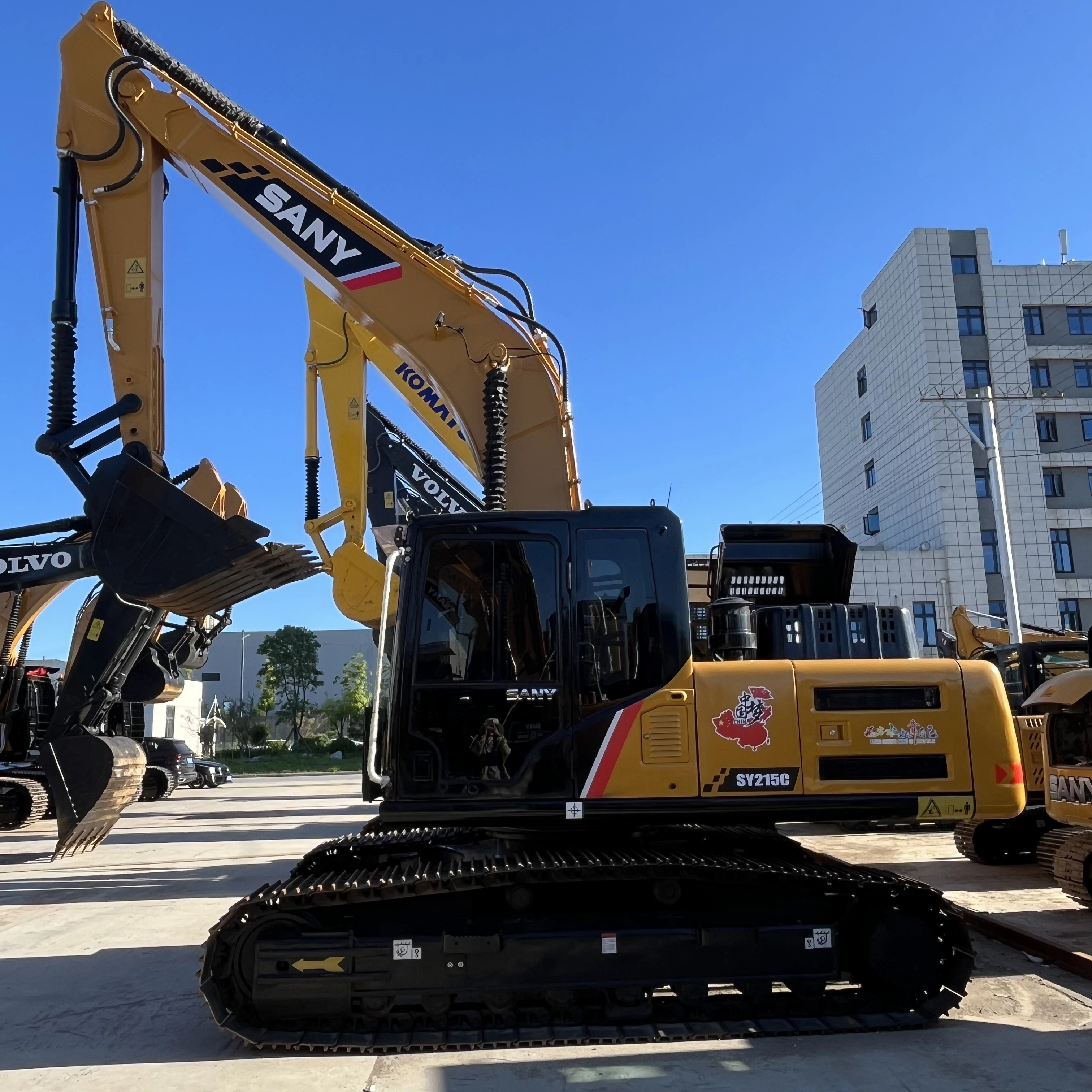 SANY SY215C Used Hydraulic Excavator Low Hours Ready To Ship 1