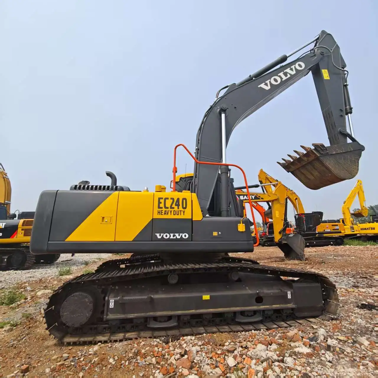 Second Hand VOLVO Hydraulic Excavator Low Working Hours Ready To Ship 1