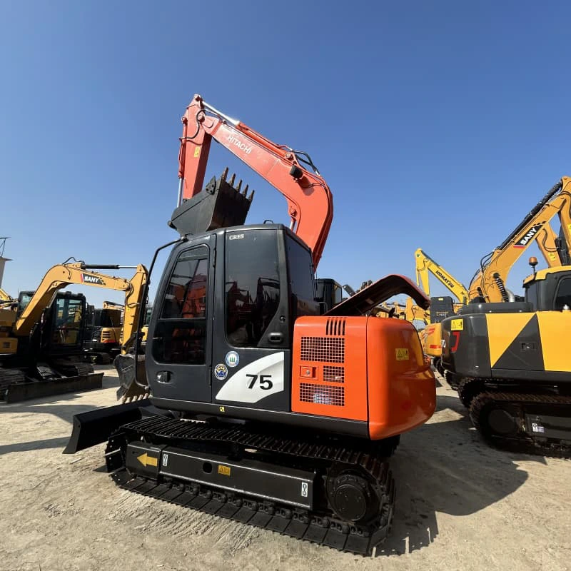 Second Hand Hitachi ZX75 Crawler Excavator, Original Japan Good Condition 1