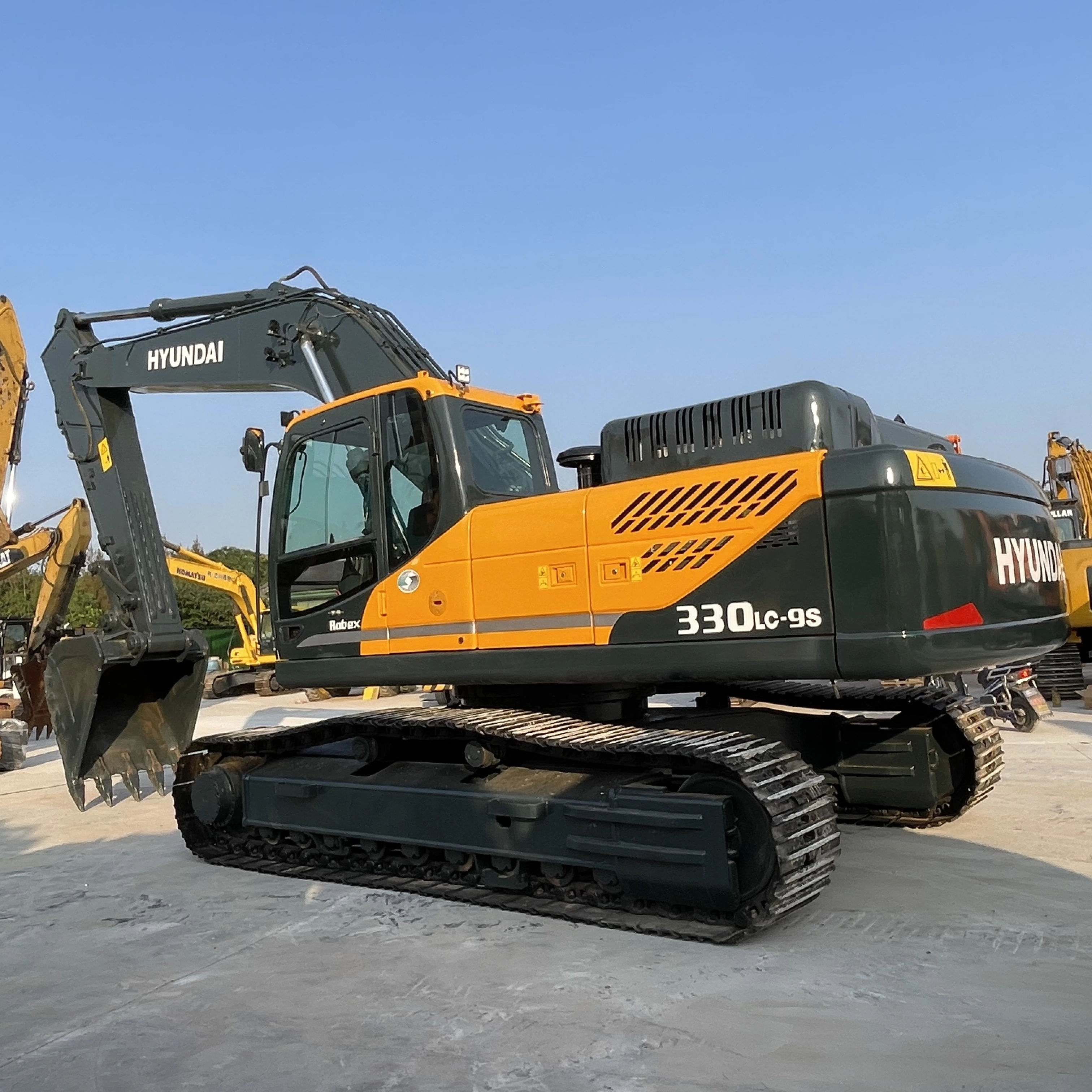 Used Hyundai Robex 330LC-9S Hydraulic Crawler Excavator for Construction Work 1