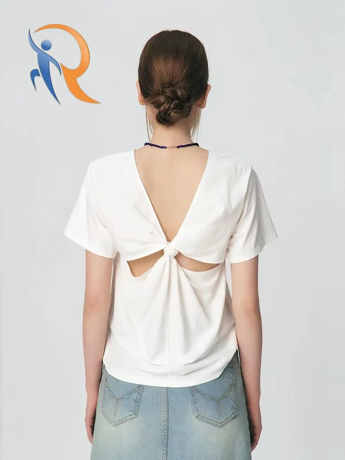 Back-knot cutout T-shirt 1