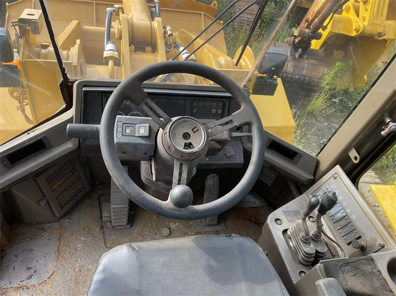 Used CAT 938F Wheel Loader 3.8 Ton with 2.5m3 Bucket for Construction 12