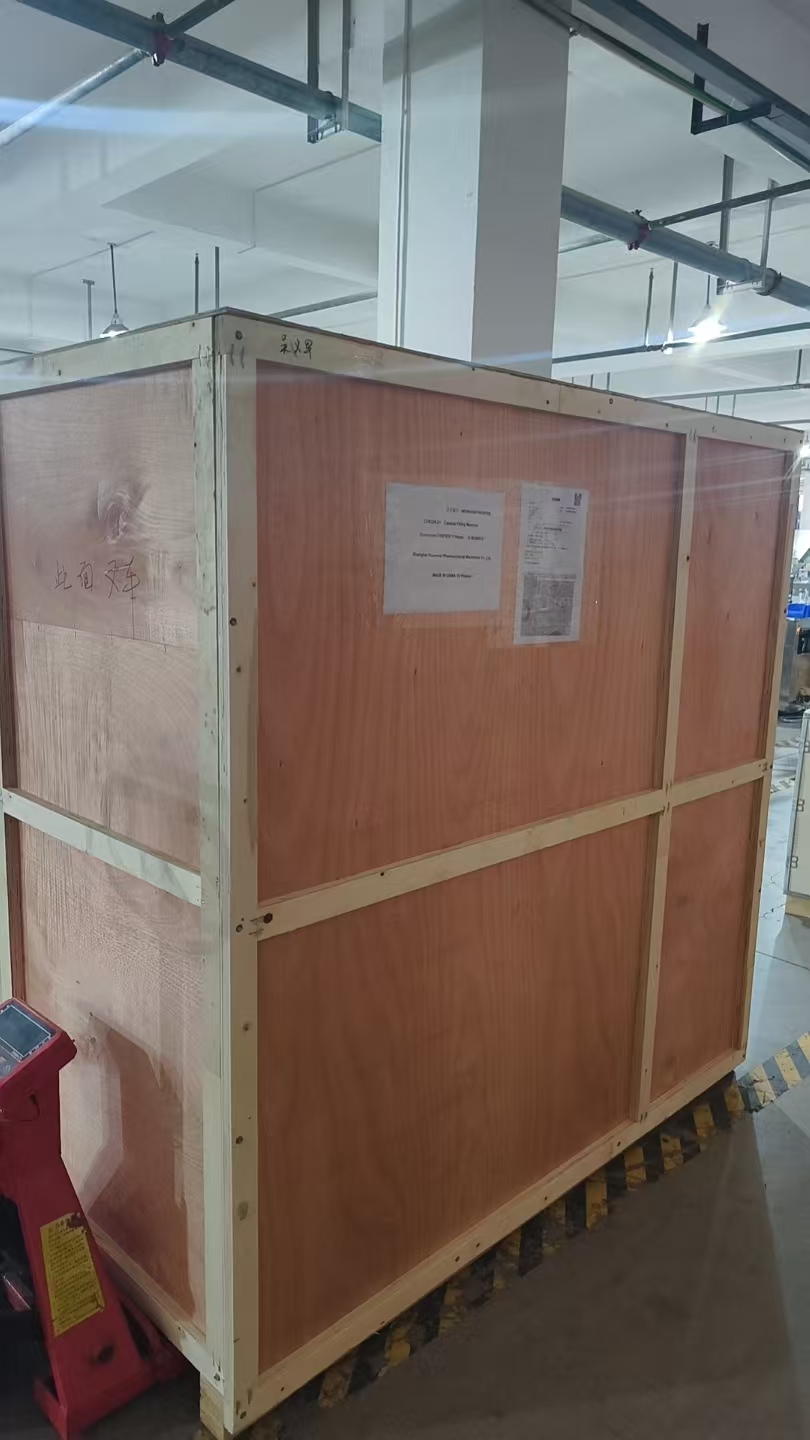 El conjunto completo de máquina de llenado de cápsulas y máquina mezcladora se enviará a Polonia.