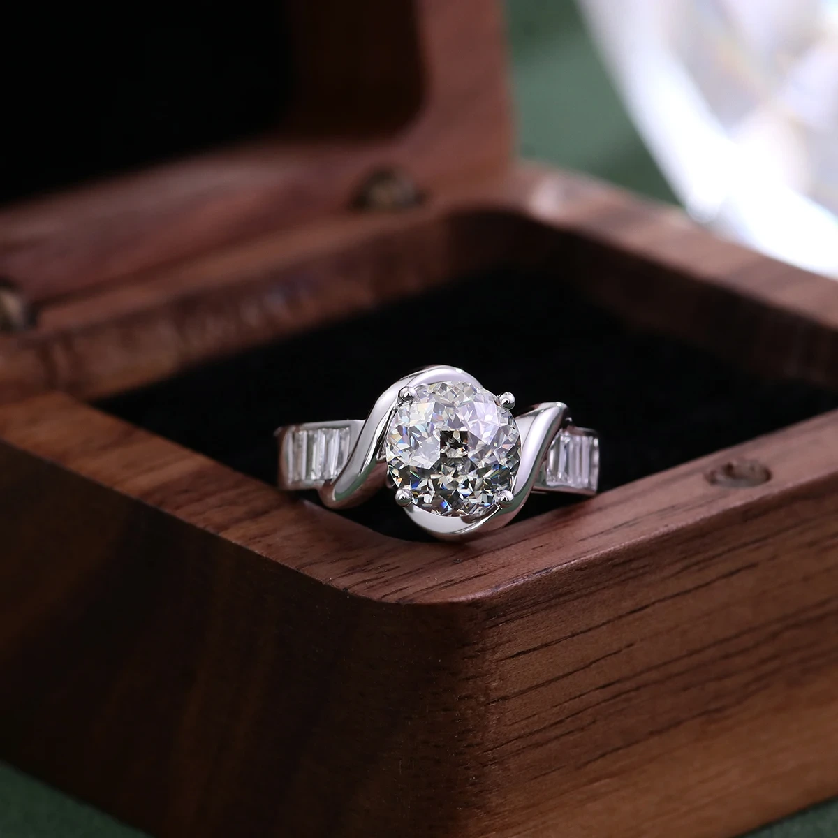 Gra Certified 9k 10k 14k 18k Solid Gold Wedding Ring Women Round Cut 1.0ct Moissanite Diamond Engagement Ring 1