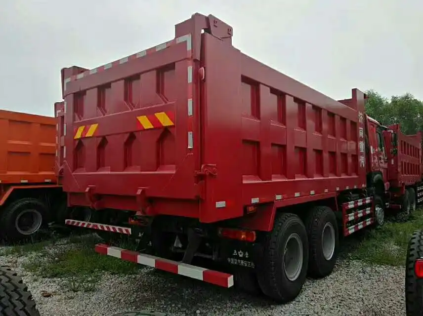 Sinotruk New Howo 8x4 Left-hand Drive Dump Truck for Cheap Sale-1 4