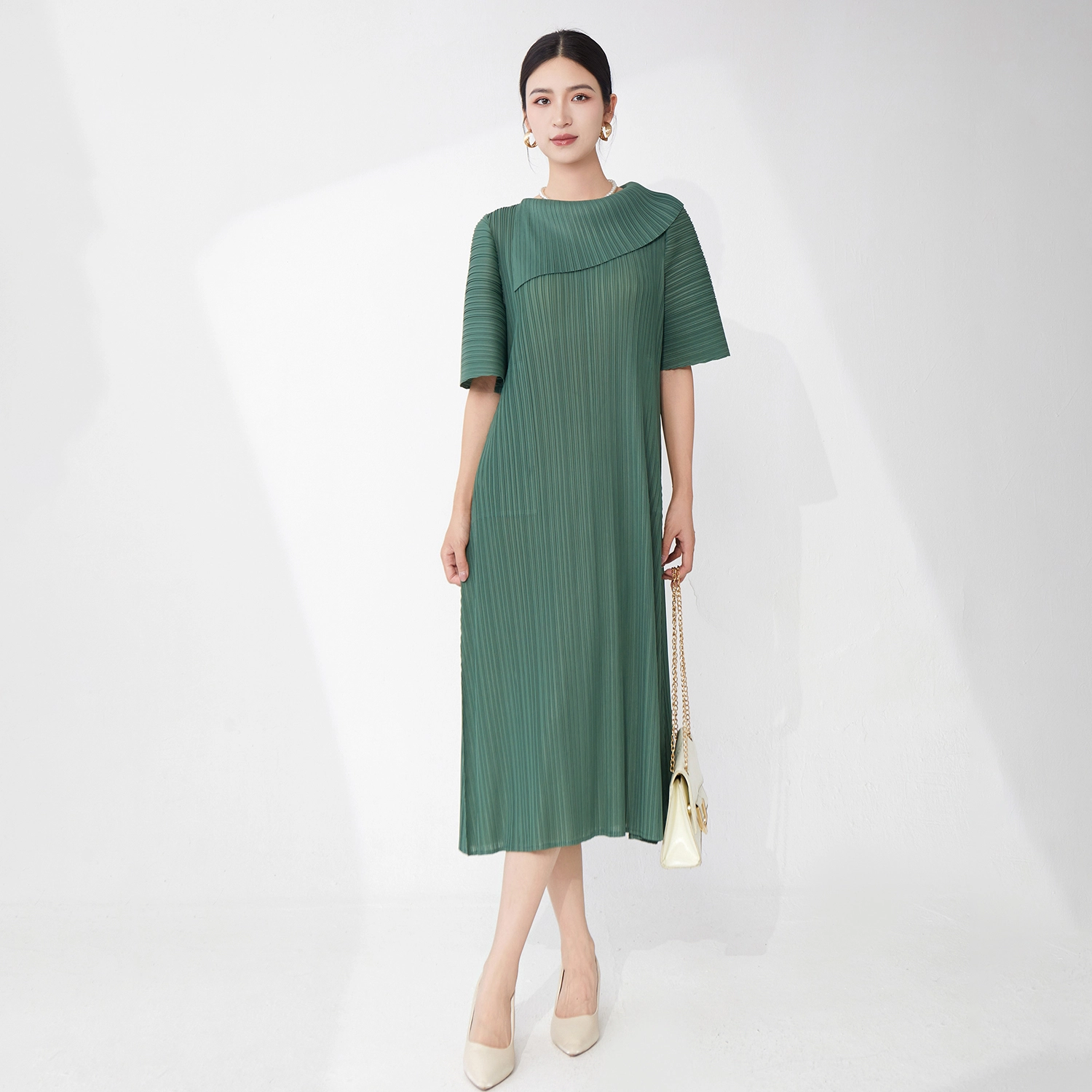 Großhandel Summer Faltenkleider für Frauen - 2025 Mode lose freie Größe Polyesterkleid, Factory Direct 1