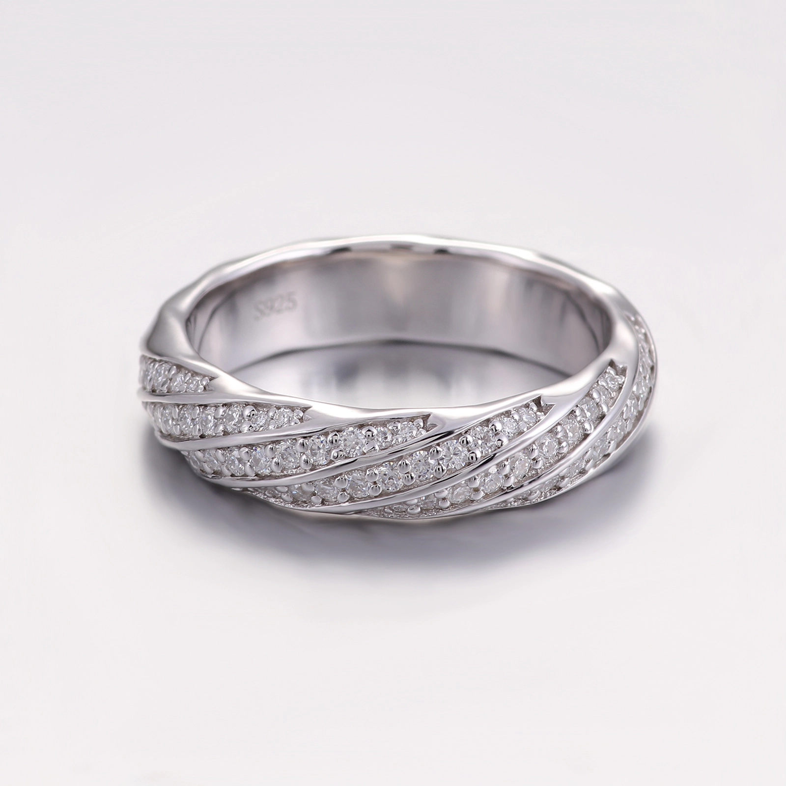 Hip Hop Men's 925 Sterling Silver Band Round Def/VVS Anillo de ring de moissanite de alta calidad Anillo de compromiso de los hombres anillo 1