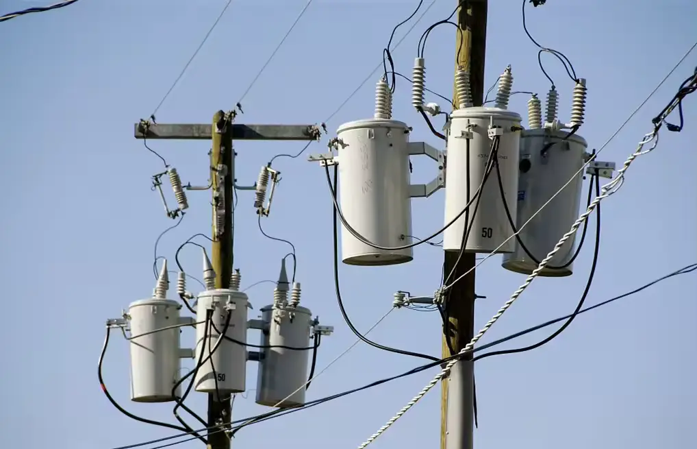 Single Phase Pole Mounted Transformer 50HZ/60HZ by SHZHEL 6