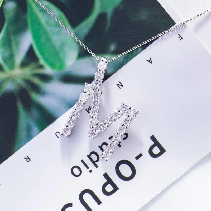 Custom Gold Diamond Jewelry Moissanit Name Halskette Personalisierte Buchstabe Anhänger Halskette für Frauen Großhandelspreis 1