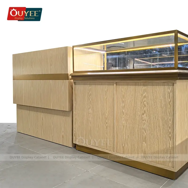 Vetrina espositiva 3D in legno e vetro con specchio per negozio di gioielli. 1