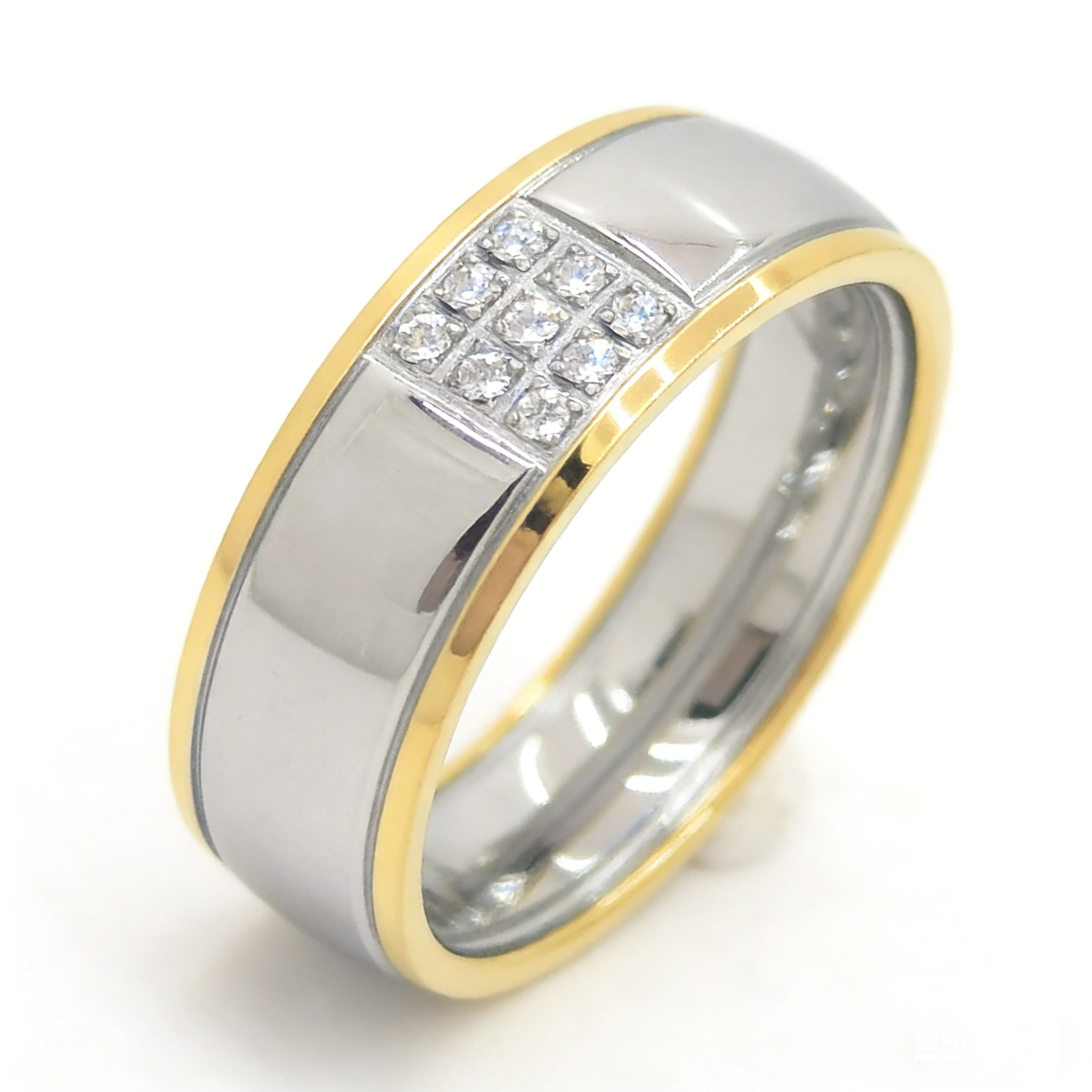 Anello eternity con diamanti creati in laboratorio, in oro giallo 9 carati e oro bianco 9 carati, ideale per nozze. 1