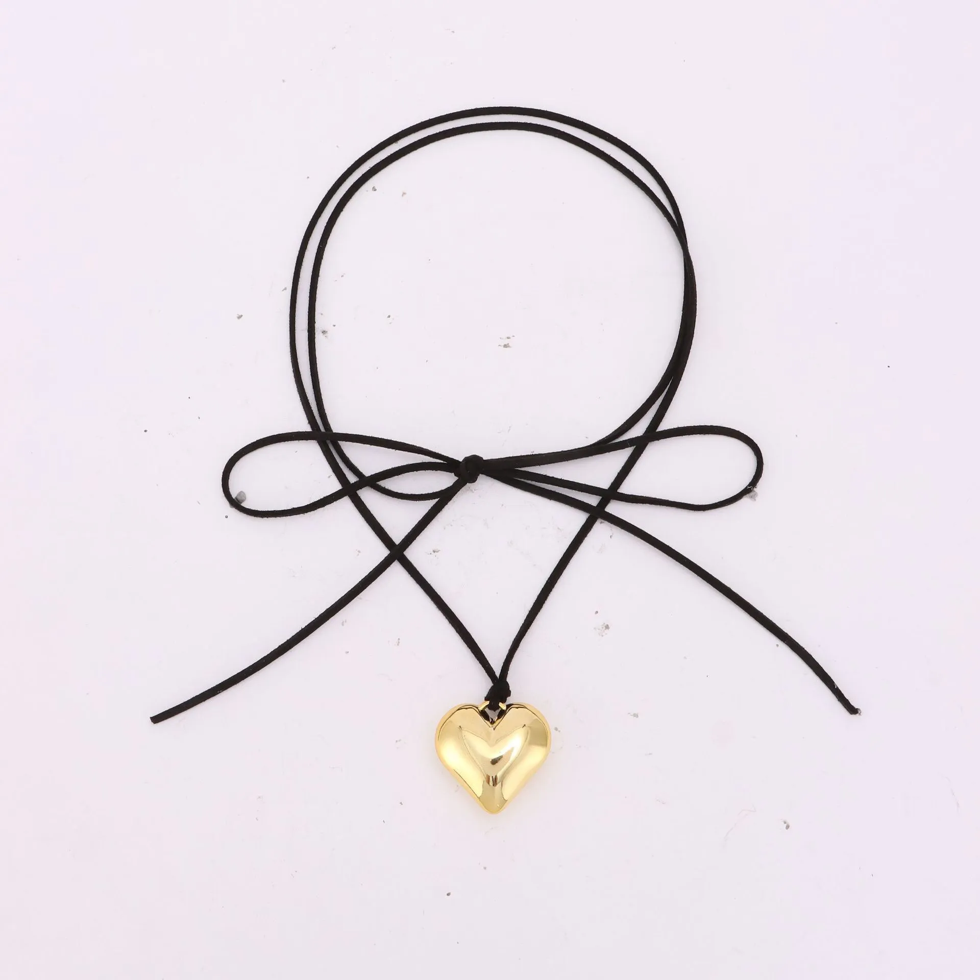 Manufacturer Wholesale Fashion Beautiful Simple Resin Heart-shaped Pendant Necklace Women's Beautiful Necklace 1
