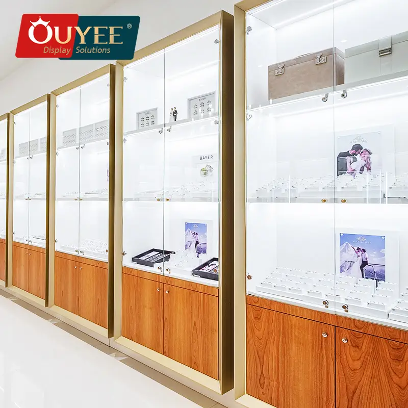 Schmuckvitrinen für den Einzelhandel, Glaswände, Schmuckausstellung 1
