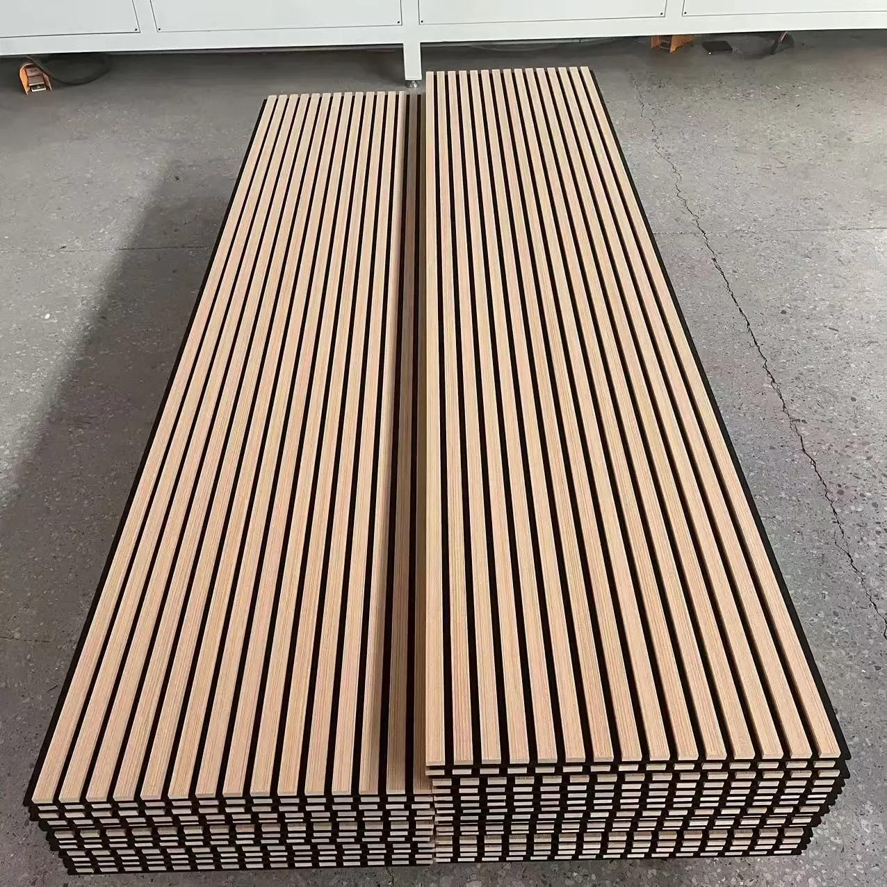 Customized Sound Deadening PET Slat Wall Acoustic Panel for Bedroom and Office 1