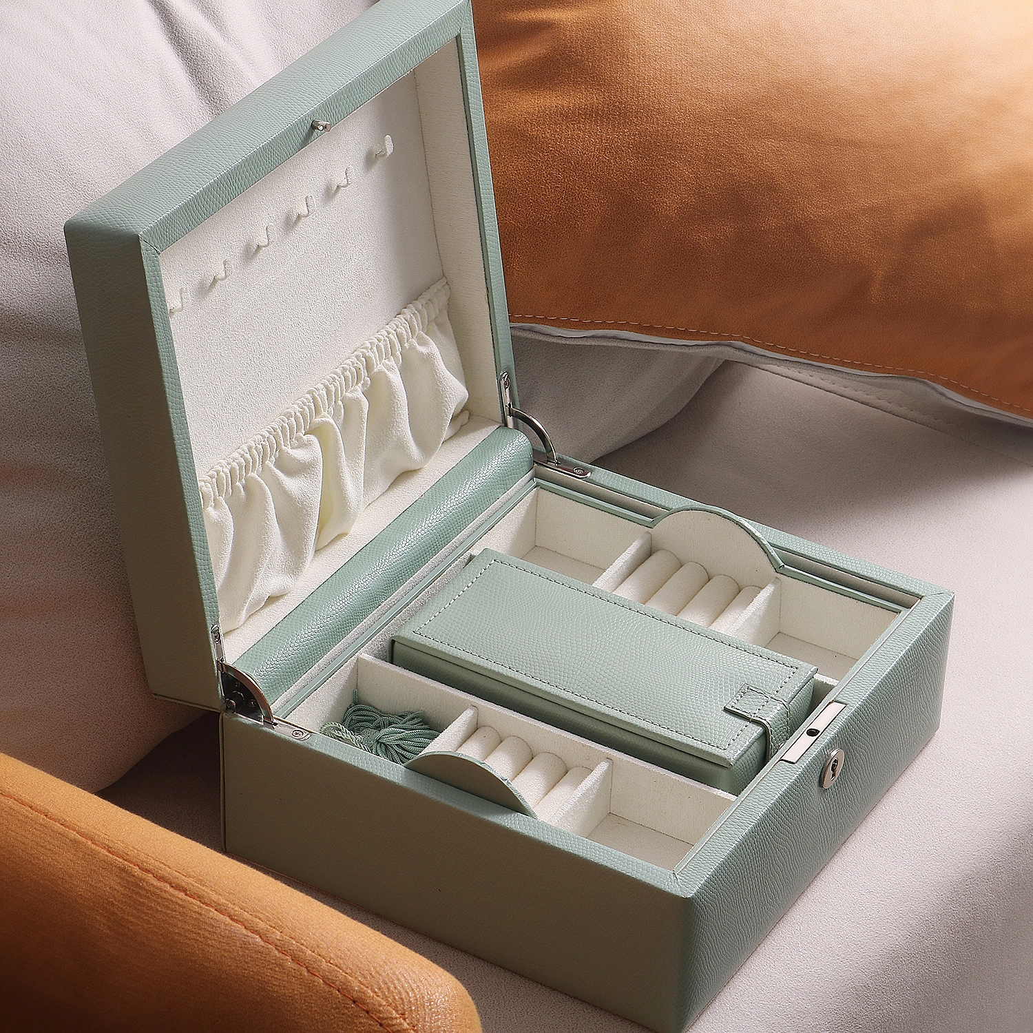 Premium Leather Jewelry Storage Box with PU Leather Interior 1