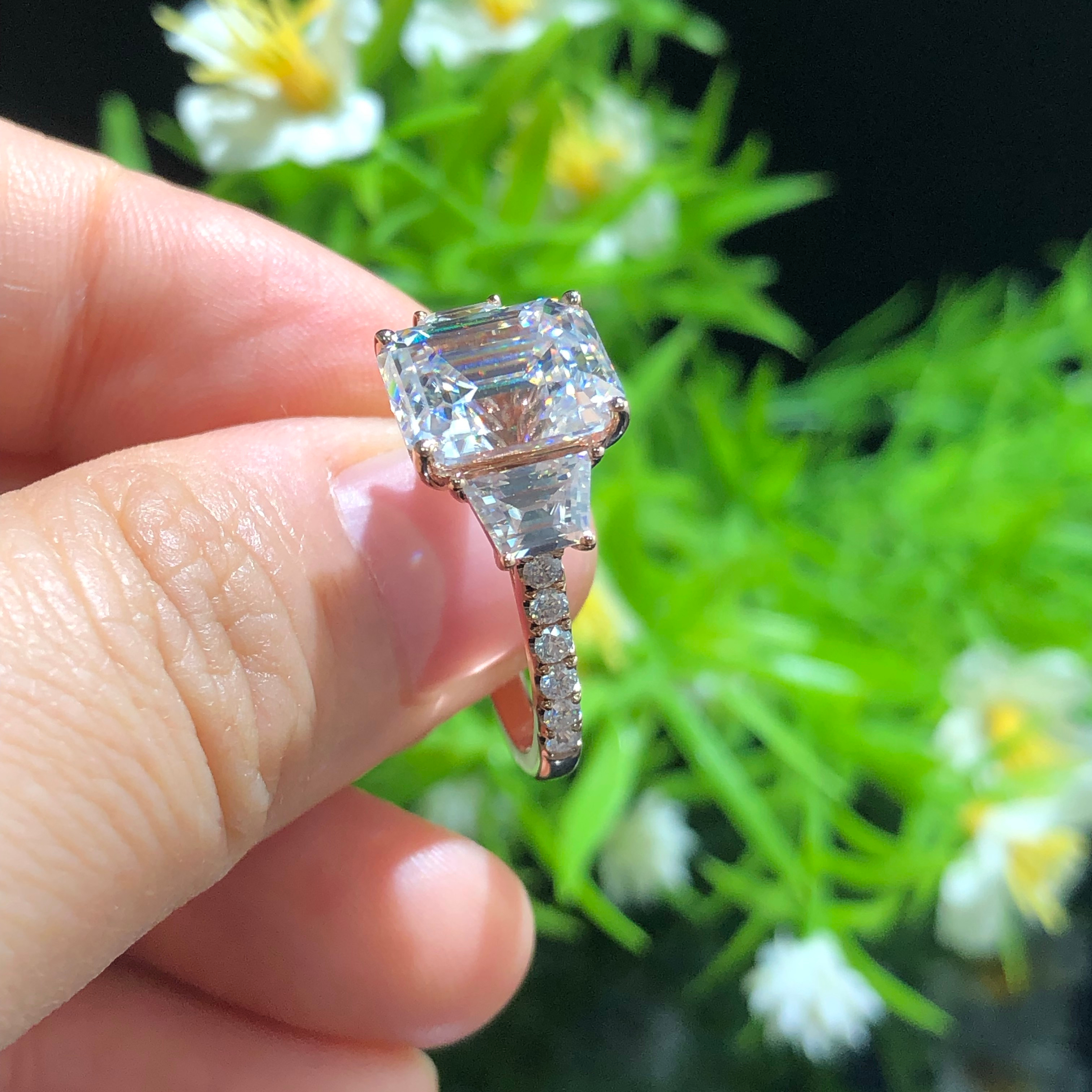 Al por mayor 3CT Emerald Cut Def Moissanite Diamond Diamond Ring 14 Kt Gold Engagement for Women Wedding 1