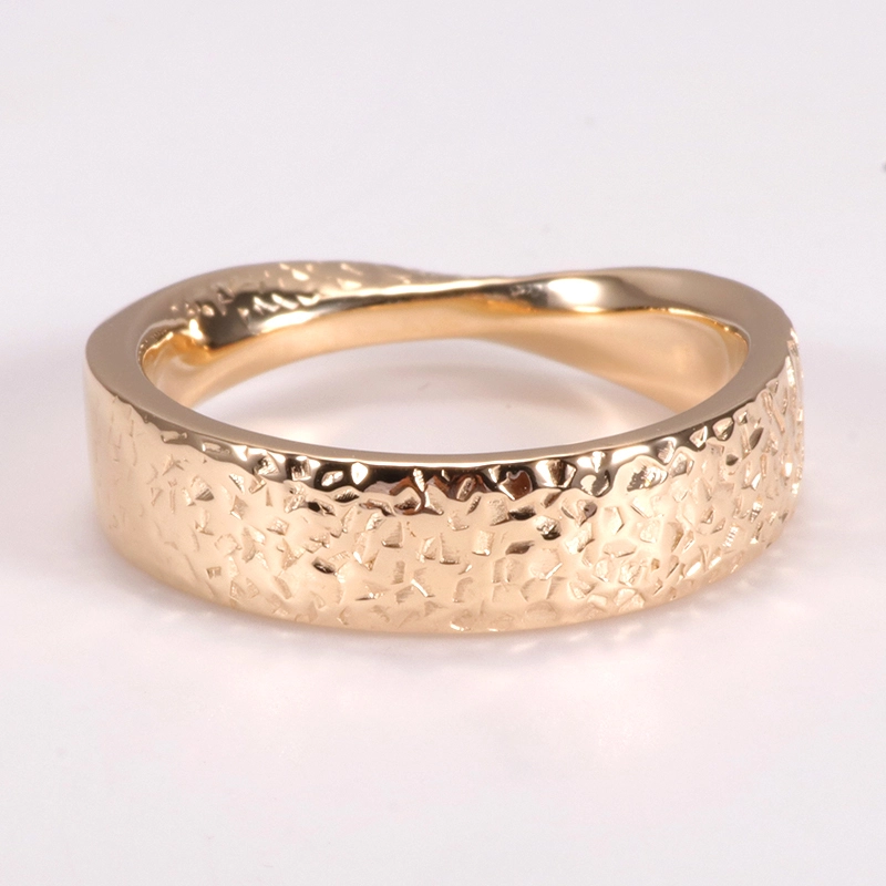 Hammer Effect Twist 14K anillo de boda de oro amarillo para hombres de Provence Jewelry 1