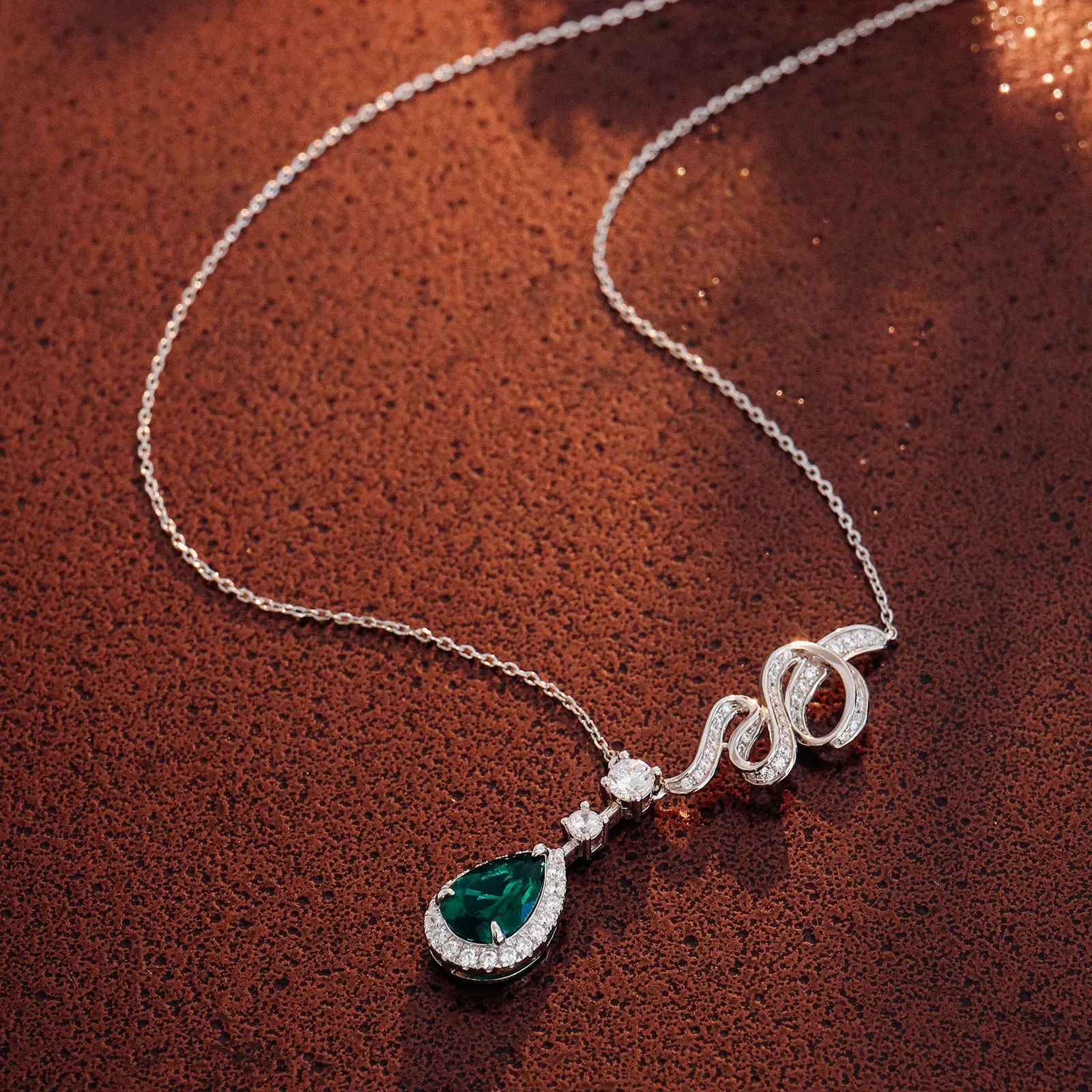 Wholesale Women Pendant Sterling Silver 925 Silver Emerald Drop Pendant 18k Necklace 1