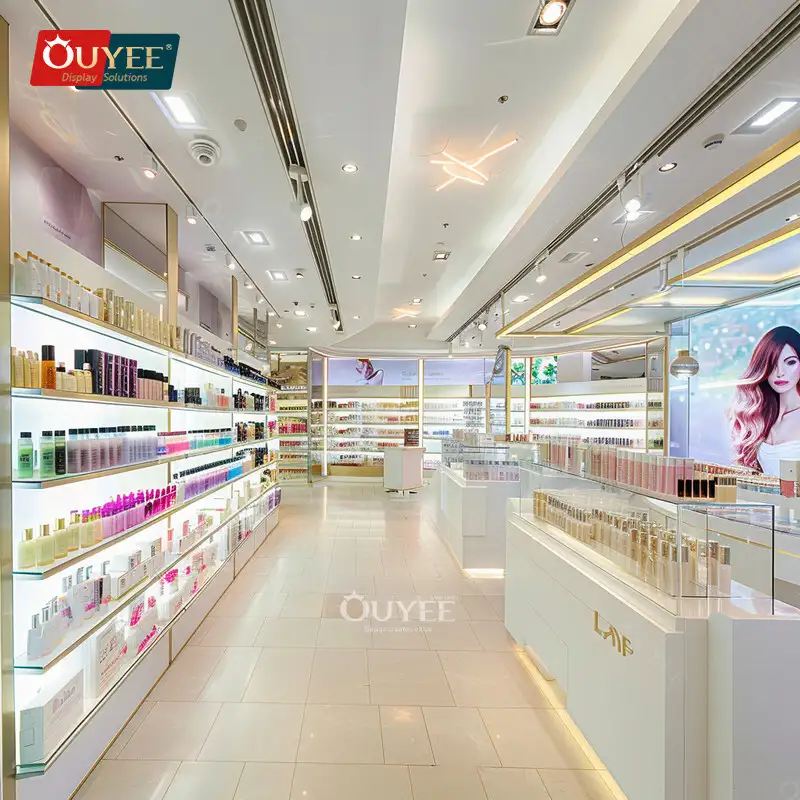 Vitrine pour magasin : présentoir à cosmétiques, parfums et perruques 1