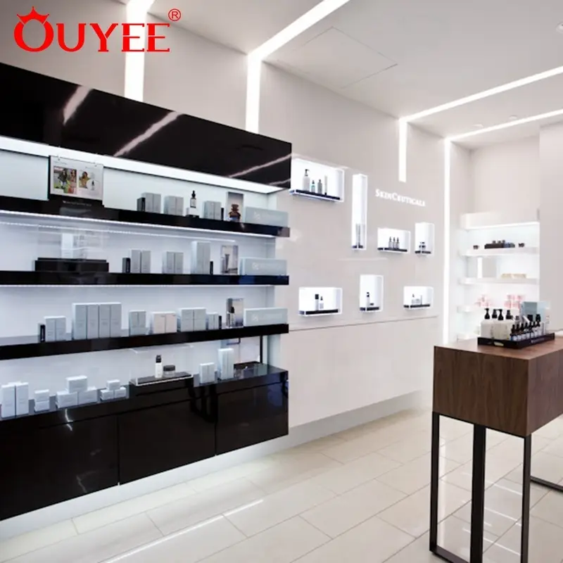 Arredamento per negozi di cosmetici e boutique. 1