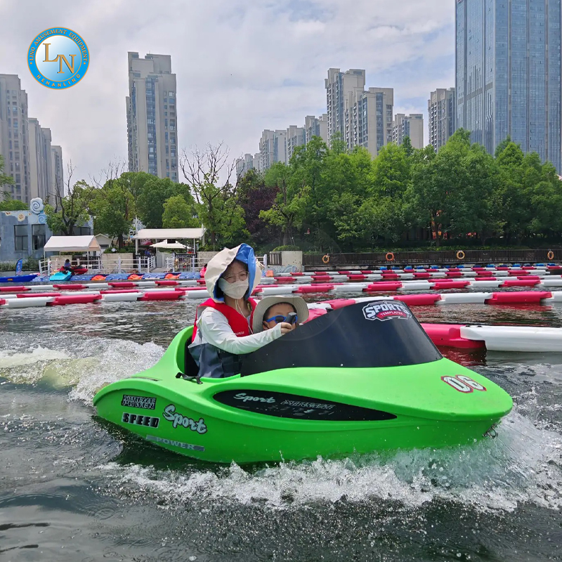 New Model Electric Water Go-karting Boat Mini Racing Jet Boat Go-kart Boat For Sale 6