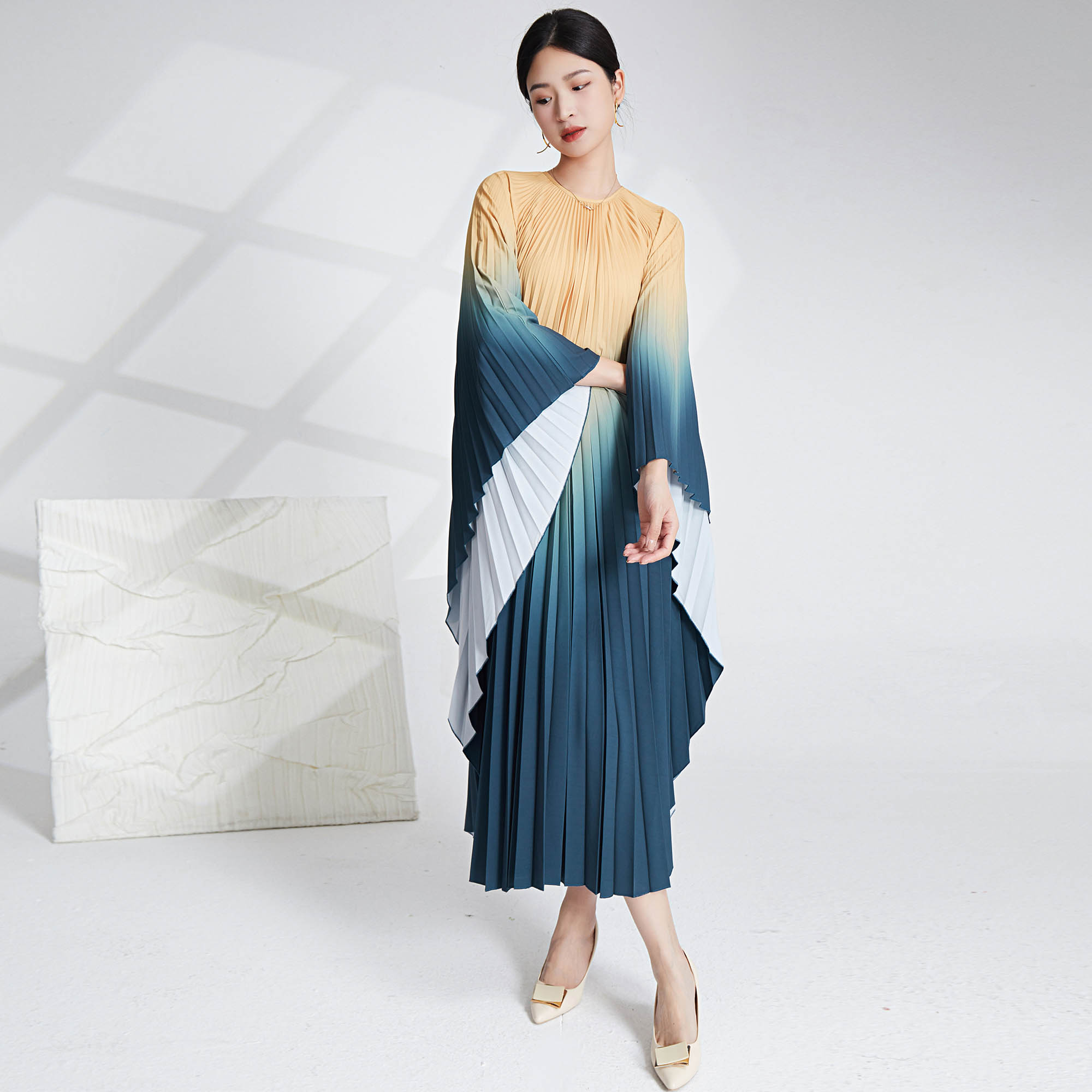 Spring/Summer Collection Women's Fashion Printed Gradient Pleated Dress – Plus Size, Loose Fit, Dolman Sleeve, Elegant <000000> Flowy | OEM/ODM Available 11