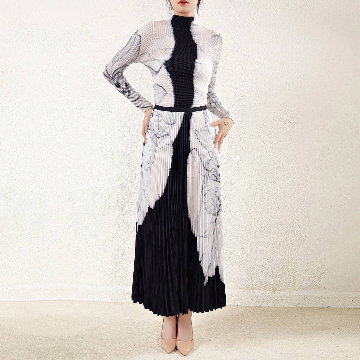 Pleats Clothing：High Quality The Latest Miyake Pleated Casual Style Sets Printed Miyake Shirt And Printed Long Pleated Skirt Two Piece Sets no MOQ 1