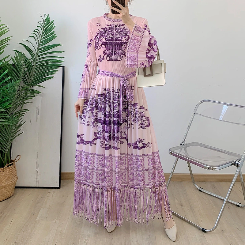 Luxusmarke Plissee Kleidung ODM Miyake Faltenfabrik Direktverkäufe 2025 Frühlingsquasten Kleid Faltene Print Frauen Lose lässiges langes Kleid 1