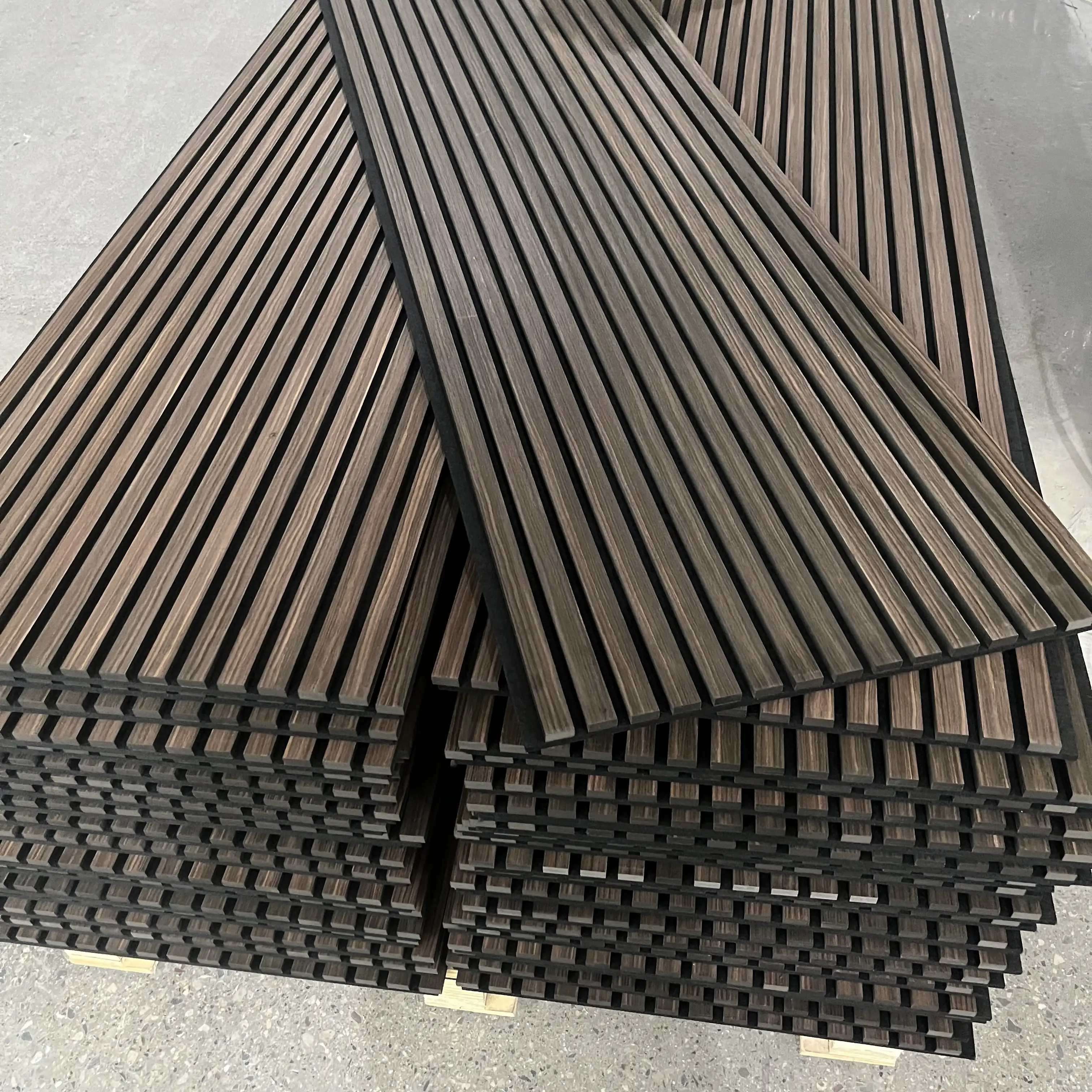 European Standard Oak Acoustic Slat Wood Panels for Soundproof Walls 1