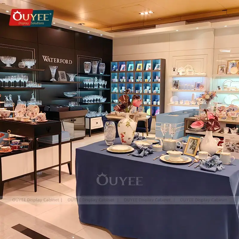 أرفف عرض جدارية مخصصة لمحلات بيع الأجهزة المنزلية وأدوات المطبخ 1