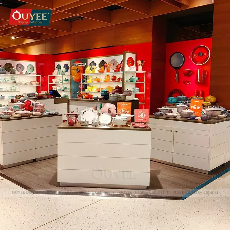 Mobilier de magasin : présentoir pour la vaisselle et les ustensiles de service 1