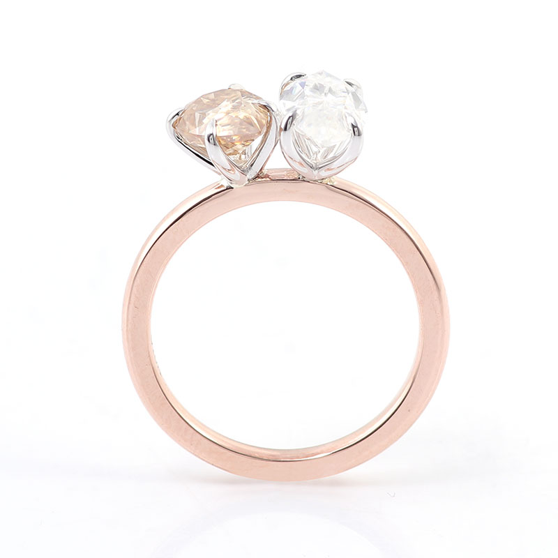 Trendiger Verlobungsring aus 14 Karat Gelbgold mit 2 Karat Marquise-<000000>Birnenschliff und Champagner-Moissanit 14