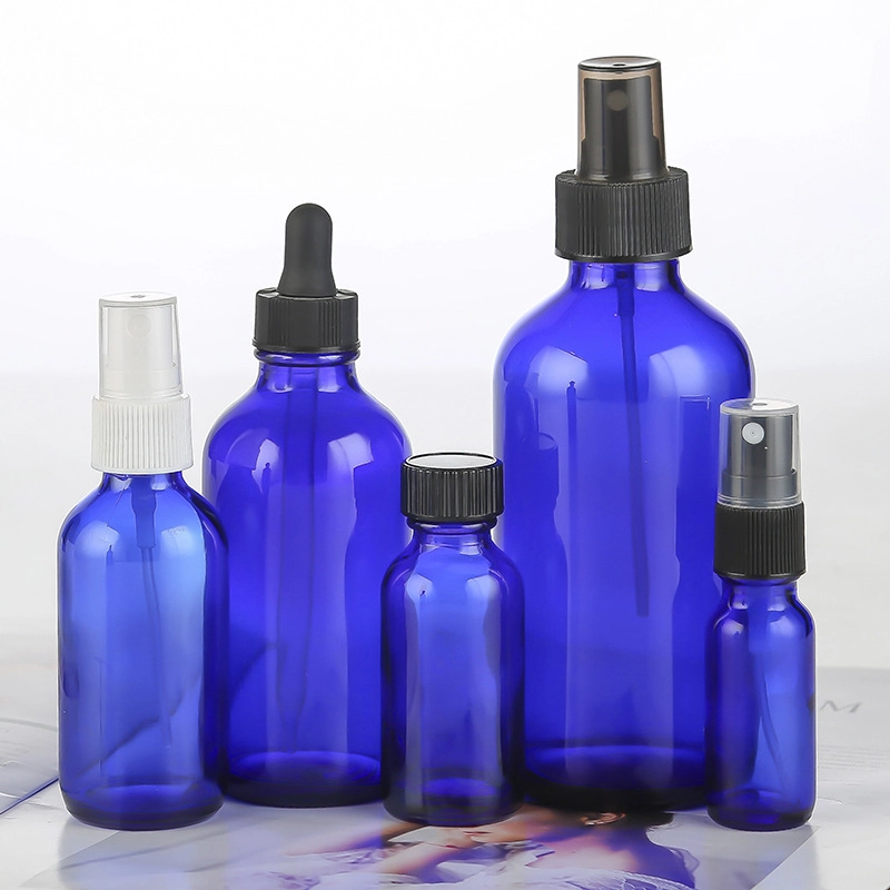 Elegante und funktionale blaue Glasflaschen für ätherische Öle und mehr 1