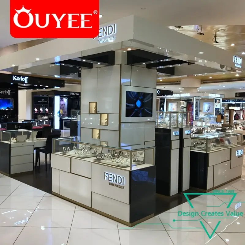 Balcão e vitrine personalizados para relojoaria 1