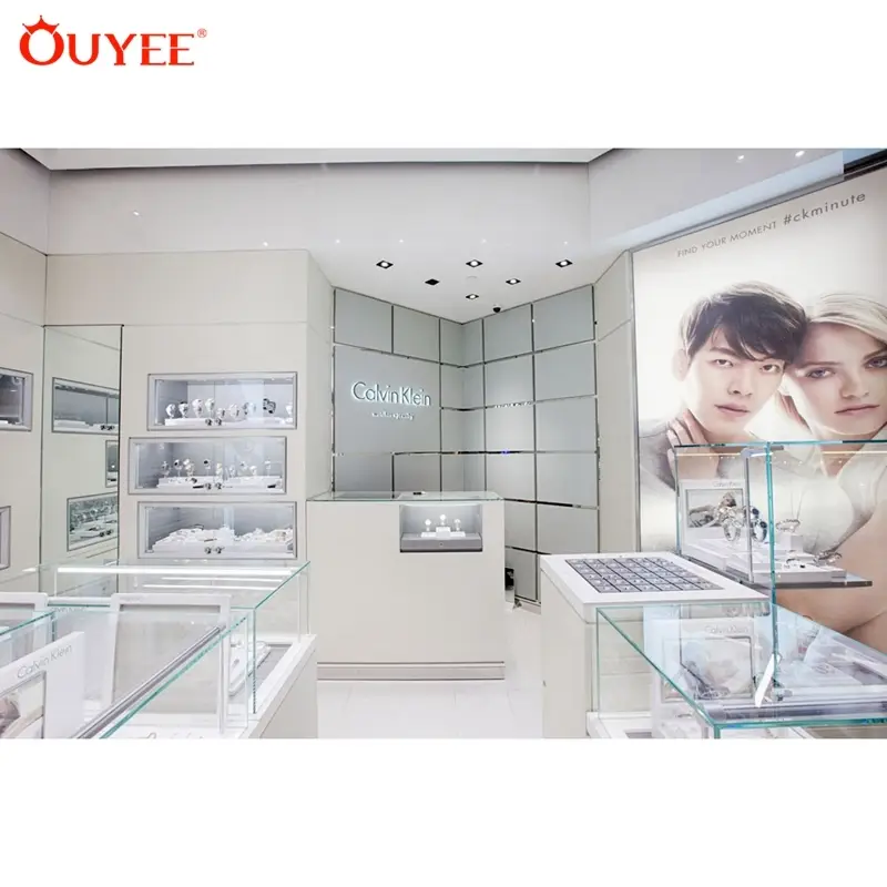 Maßgefertigte Schmucktheke aus Holz für Einzelhandelsgeschäfte 1